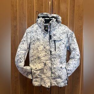 Arctic Queen Ski Jacket
Size M, NWT